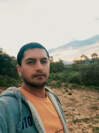 Ali, 34, Greece