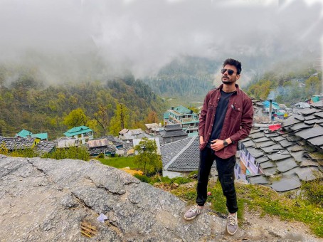 Unaib, 24, India