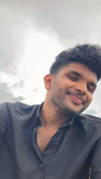Hz, 23, India