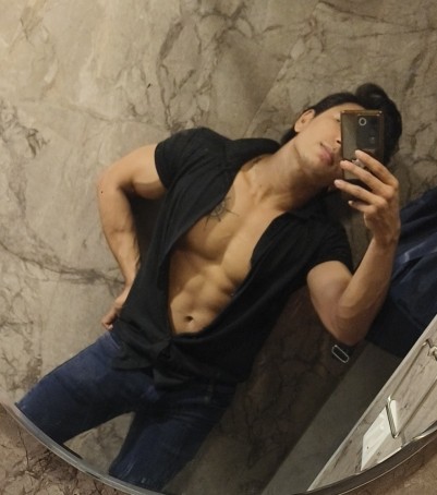 Sandy , 18, India