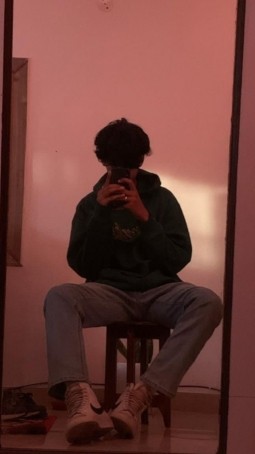 Jason, 19, Italy