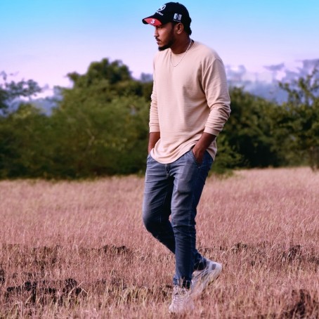 Zamiryallurkar, 26, India