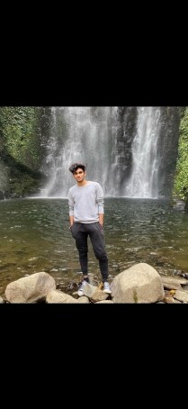 Zachh, 19, India